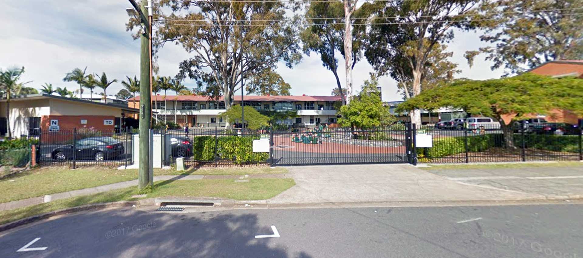 Corinda-State-High-School-Keep-Cool-With-Airius-Fans Corinda State High School sports hall and entrance showcasing Airius Emerald Series fan installation.